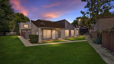 Building Photo - 2617 Pinon Springs Cir