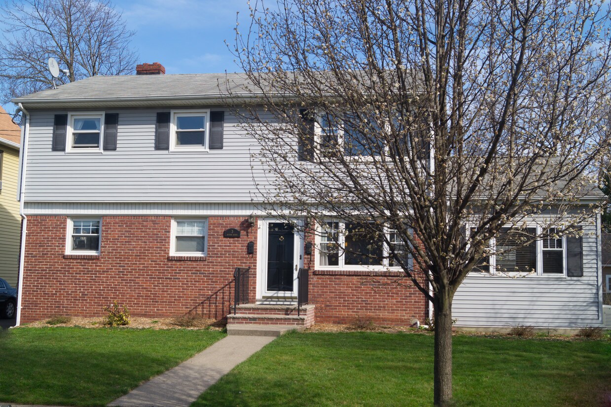3 Retford Ave, Cranford, NJ 07016 Apartments in Cranford, NJ