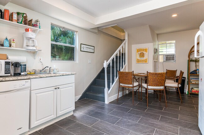 Foto del edificio - 740 S Lake Ave