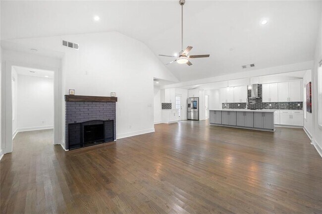 Foto del edificio - 883 Gaston St SW