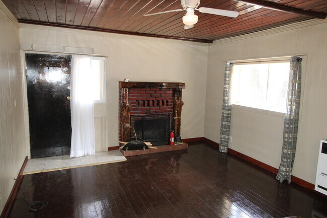 Building Photo - 748 Moreno Ln