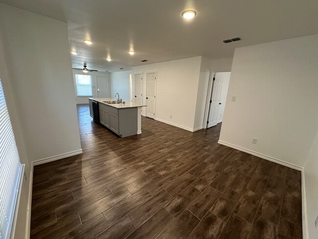 Foto del edificio - 3504 S County Rd 1307 1/2