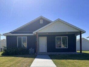 Building Photo - 339 N 270 W