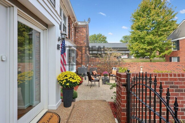 Foto del edificio - 5025 Hillsboro Pike