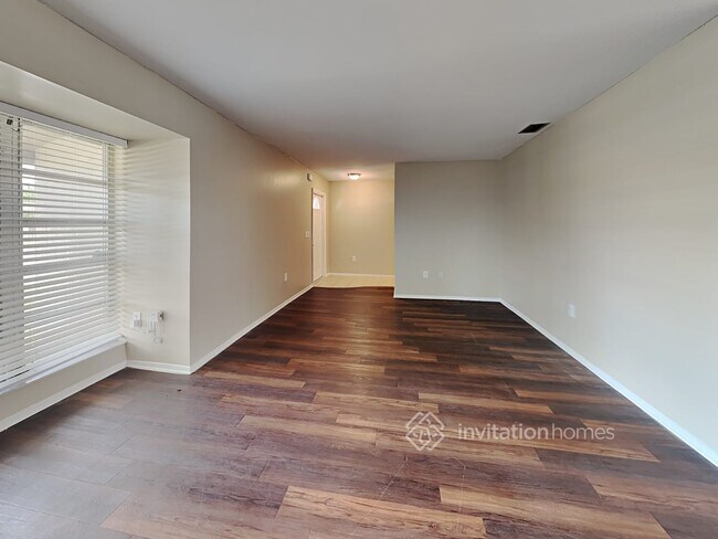Building Photo - 11901 NW 29th Manor