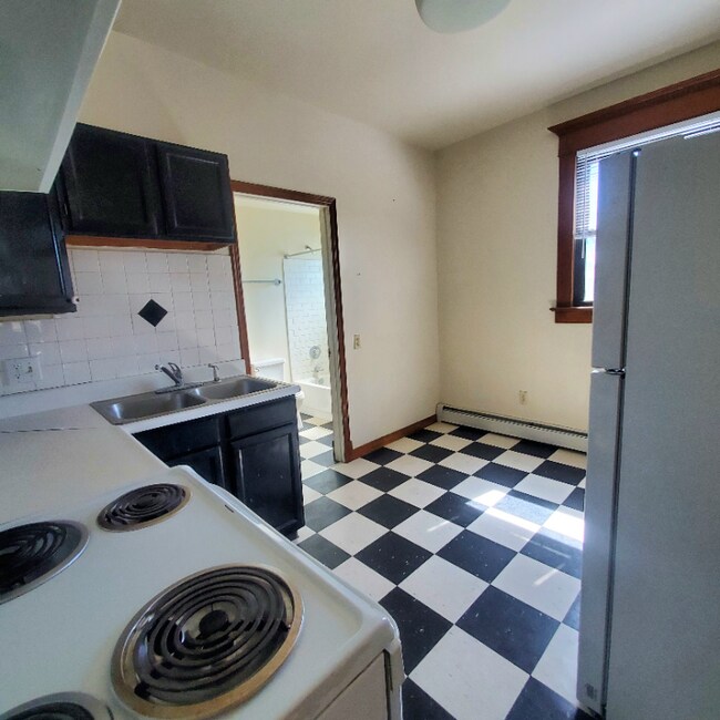 Foto del edificio - 521 W 10th St