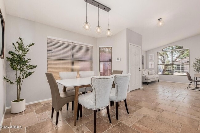 Foto del edificio - 4632 E Mossman Rd