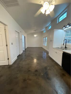 Foto del edificio - 704 W Sunset Dr