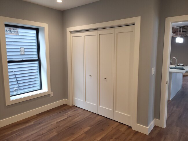 Foto del edificio - 2173 Professor Ave