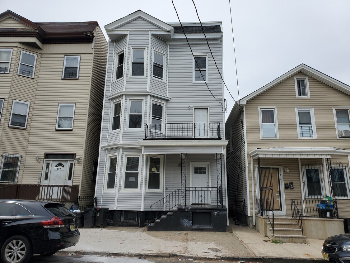 295 S 9th St Unit 2, Newark, NJ 07103 Condo for Rent in Newark, NJ