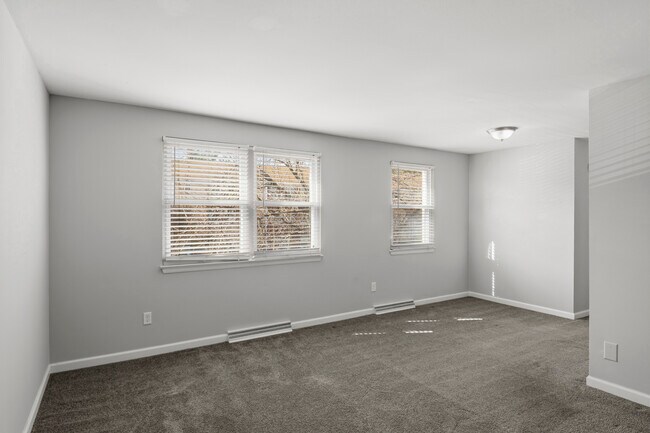 Foto del edificio - 4411 Falls Bridge Dr