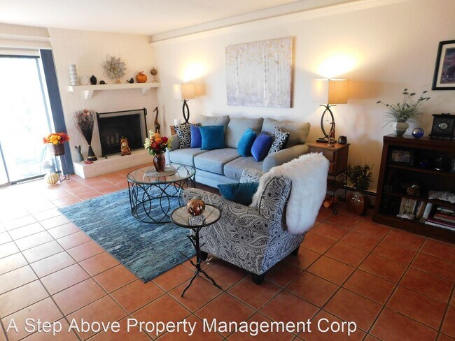Building Photo - 2 br, 2 bath House - 961 Lakeside Drive #205