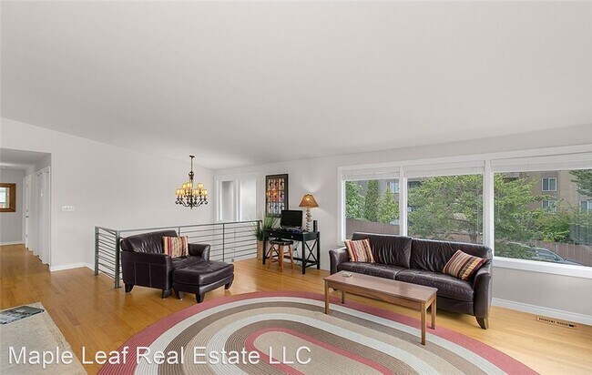 Building Photo - 6 br, 3 bath House - 3509 NE 148th St