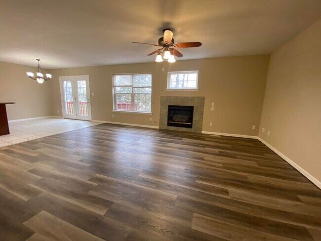 Foto del edificio - 5389 E Trikalla Dr