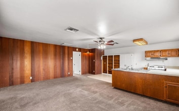 Building Photo - 400 E Belle Terrace