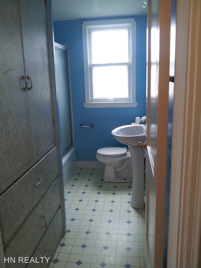 Building Photo - 2 br, 1 bath House - 2371 HOMEWOOD DR