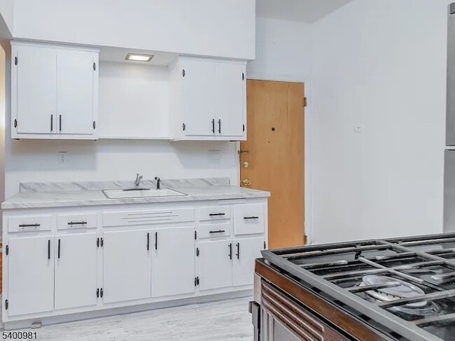 Photo - 502 Washington Ave Apartment