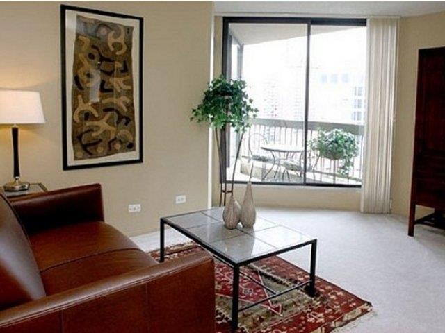 Building Photo - 820 N Dearborn St