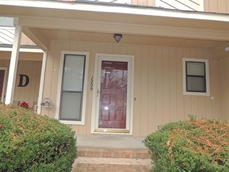 Building Photo - 1209 Huntsman Ct