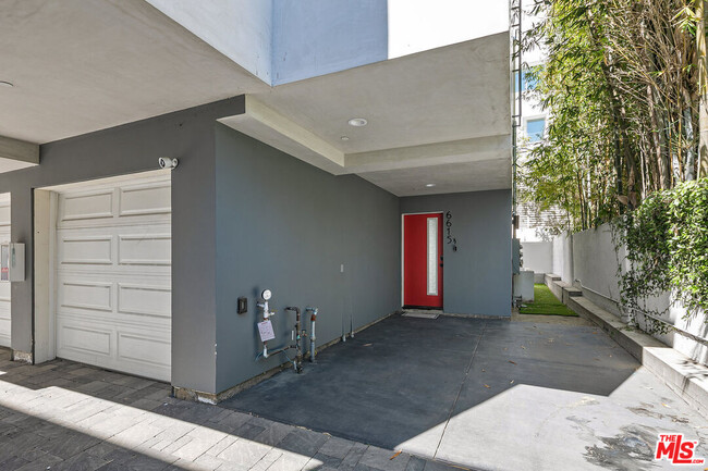 Building Photo - 6615 Leland Way