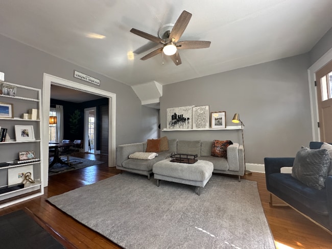 Building Photo - 1052 Rosedale Dr NE