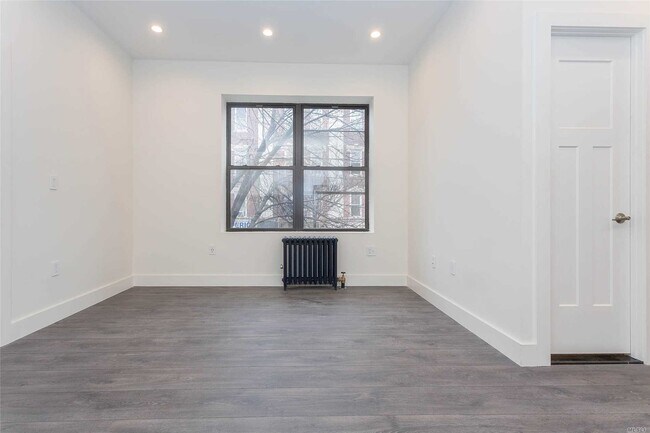 Building Photo - 68-51 Fresh Pond Rd