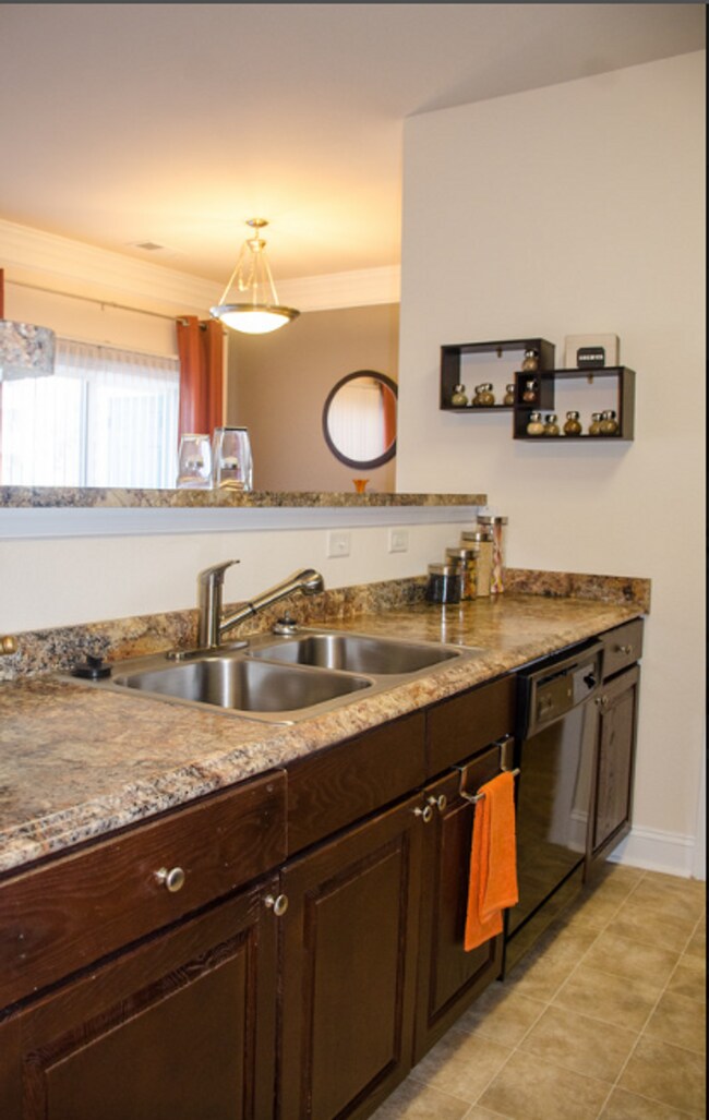 Foto del edificio - Eagle Harbor Apartments