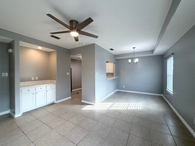 Building Photo - 9804 Cantera Ct