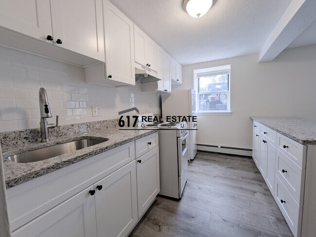 Building Photo - 176 N Beacon St