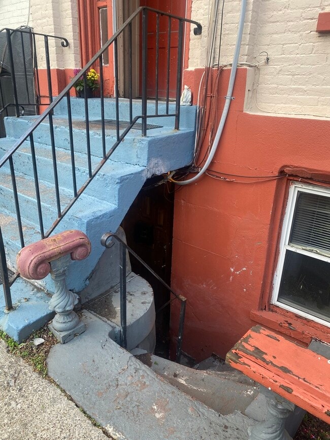 Building Photo - 55 Ten Broeck St
