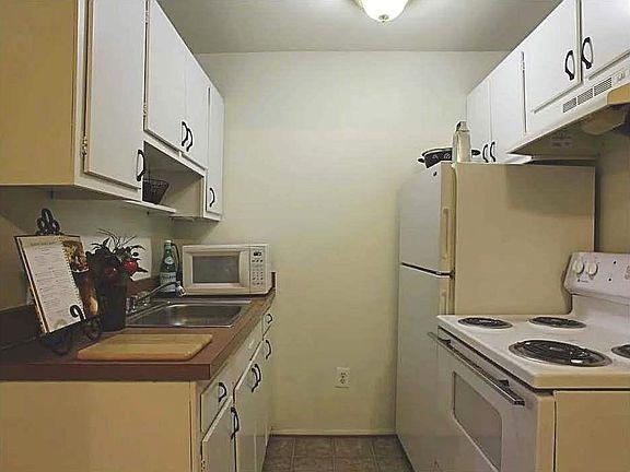 Foto del edificio - 22045 W 8 Mile Rd