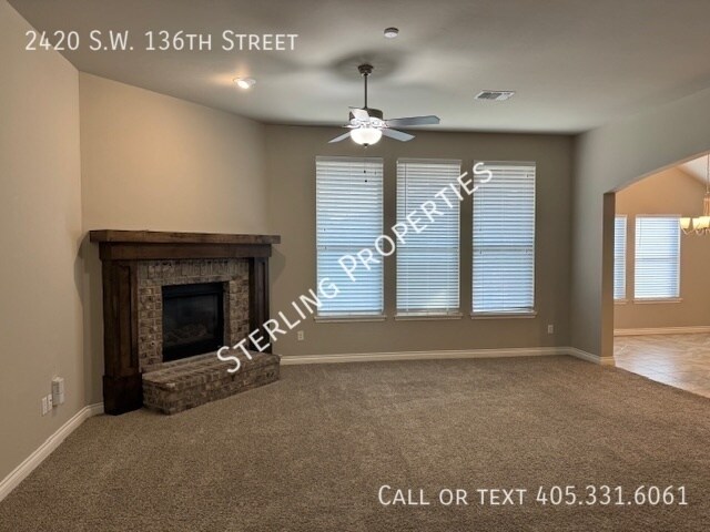 Building Photo - 2420 SW 136th St
