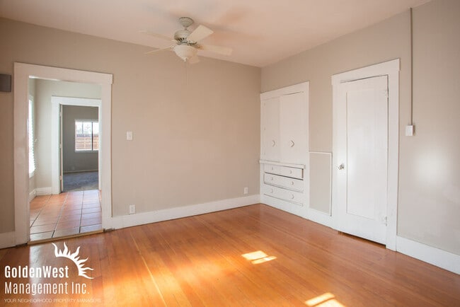 Building Photo - Charming 2Bdm 1Ba Duplex in Greater Corona...