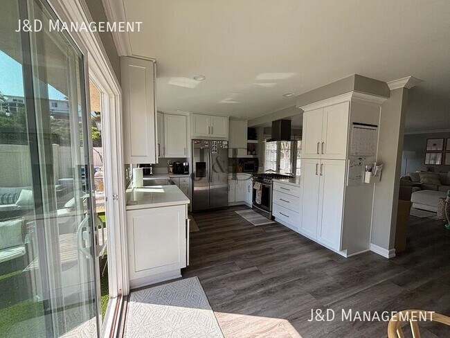 Foto del edificio - 1743 Edgefield Ln