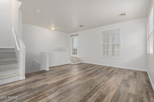 Building Photo - 1634 E Canyon Creek Dr