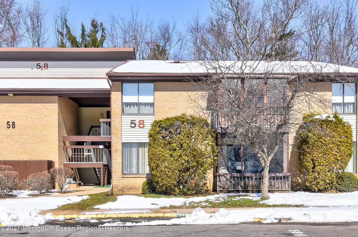 Primary Photo - 58 Amberly Dr