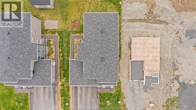 Building Photo - 90 Rutile St