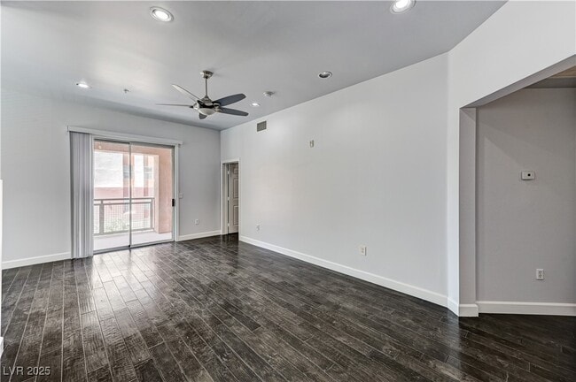 Building Photo - 75 E Agate Ave