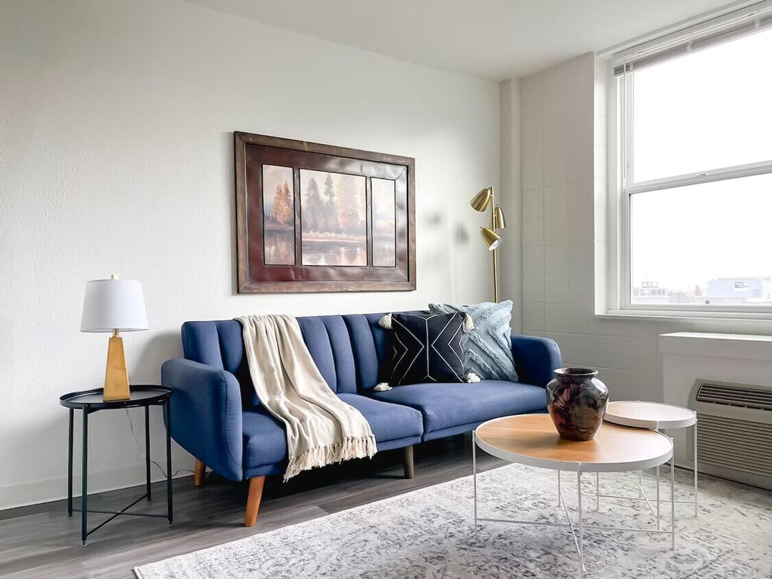 Foto principal - 2438 Highland Ave