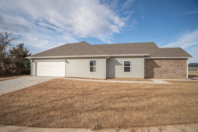 Building Photo - Gorgeous New Home Coming Soon!