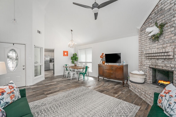 Building Photo - 718 Regency Ct