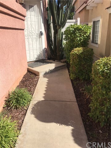 Foto del edificio - 7878 Pineridge Ct