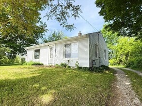 Building Photo - 2124 Lansing Ave