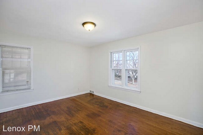 Building Photo - 3 br, 1 bath House - 5501 Three Mile Rd