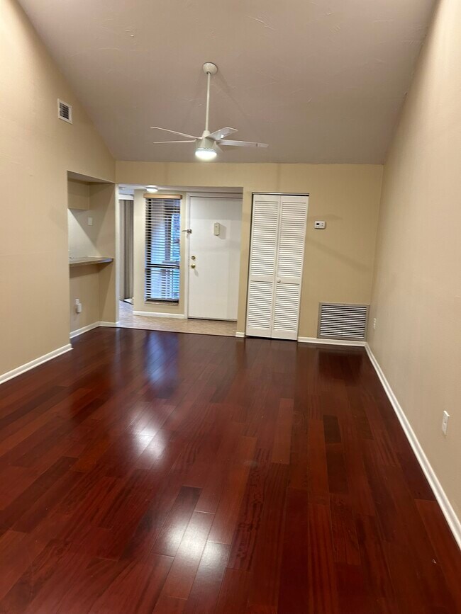 Building Photo - 1687 Brookhouse Cir