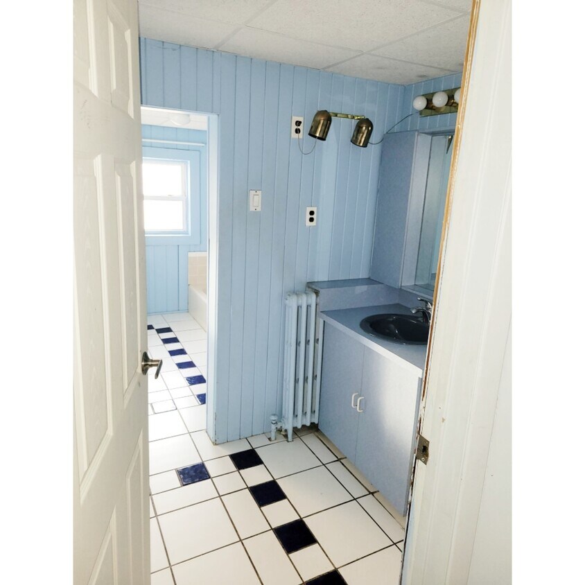 Foto principal - 372 S Main St
