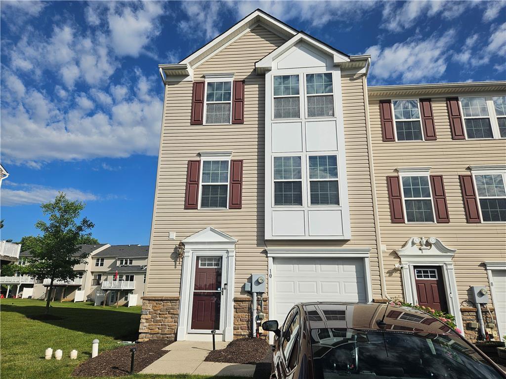10 Gold Rose Ln, Easton, PA 18045 House Rental in Easton, PA