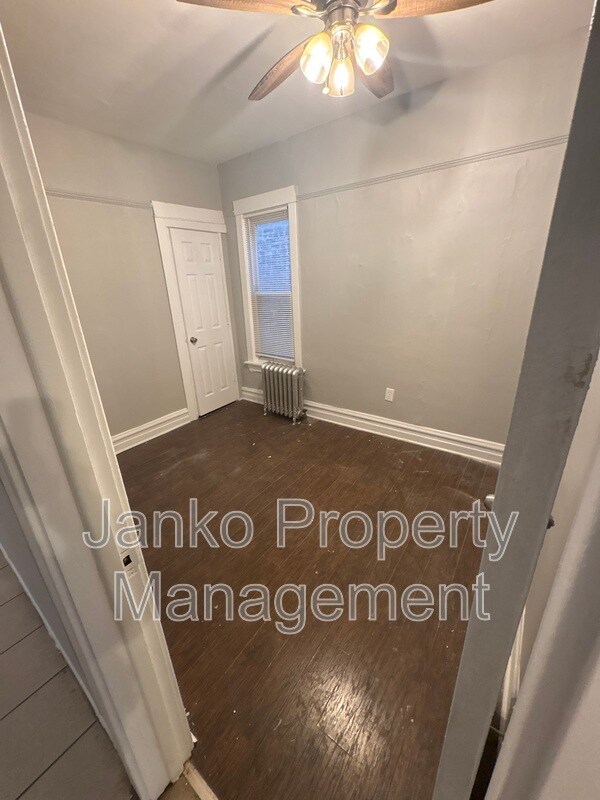 Foto del edificio - 7132 S Ingleside Ave