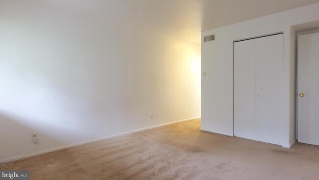 Building Photo - 3908 Stone Gate Dr