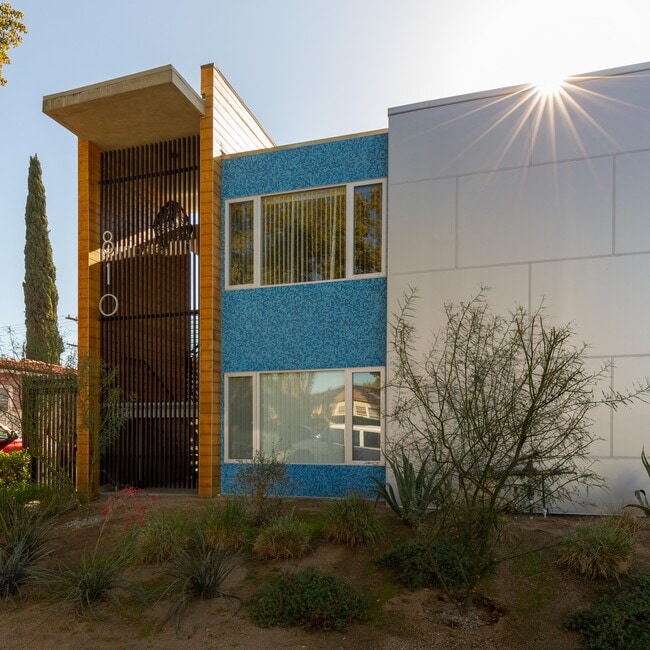 Building Photo - 810 Norton Ave